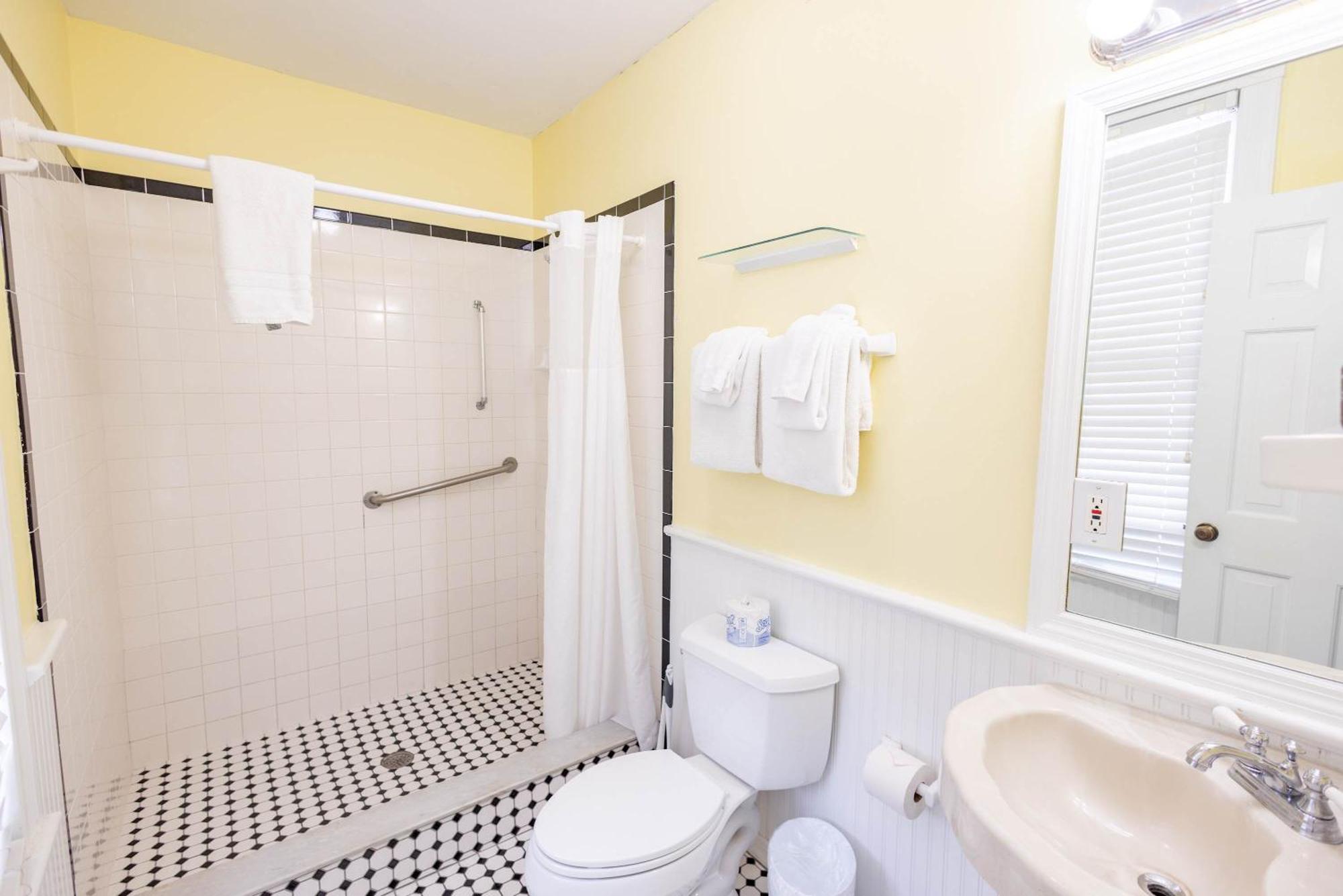 Deluxe Queen At The Curry Mansion - Parking & Heated Pool! Key West Exterior foto